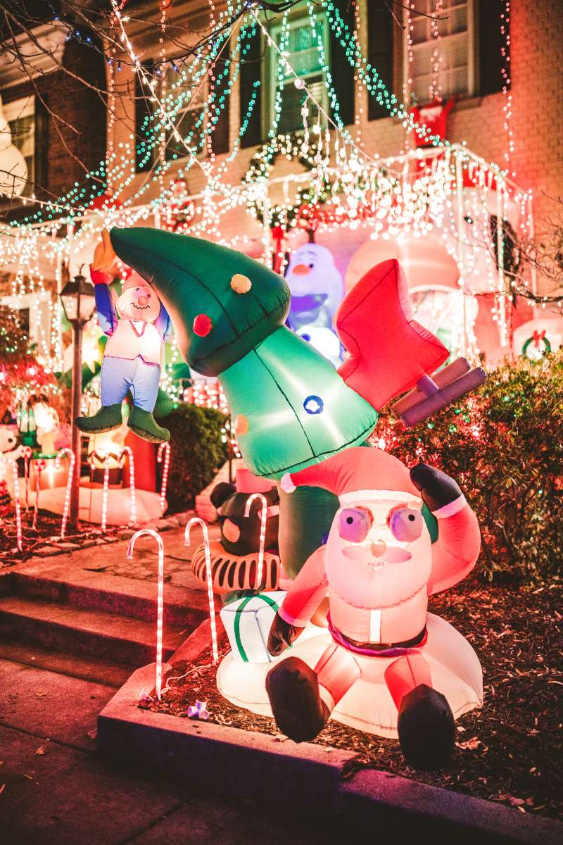 06 Richmond Virginia Neighborhood - Tacky Light Tour - Winter Holiday Christmas - Home House Lights Decorate.JPG